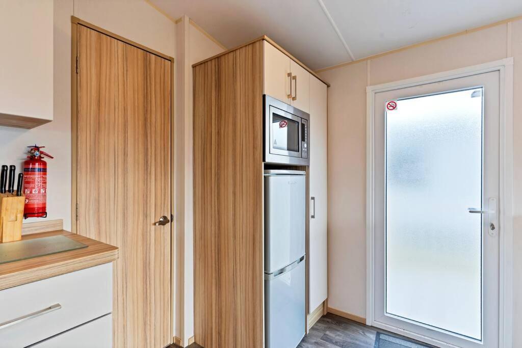 Tattershall Lakes: Sally'S Superior Stay Exterior foto