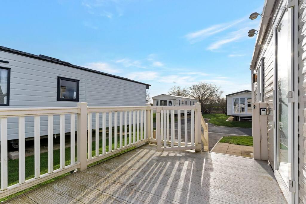 Tattershall Lakes: Sally'S Superior Stay Exterior foto